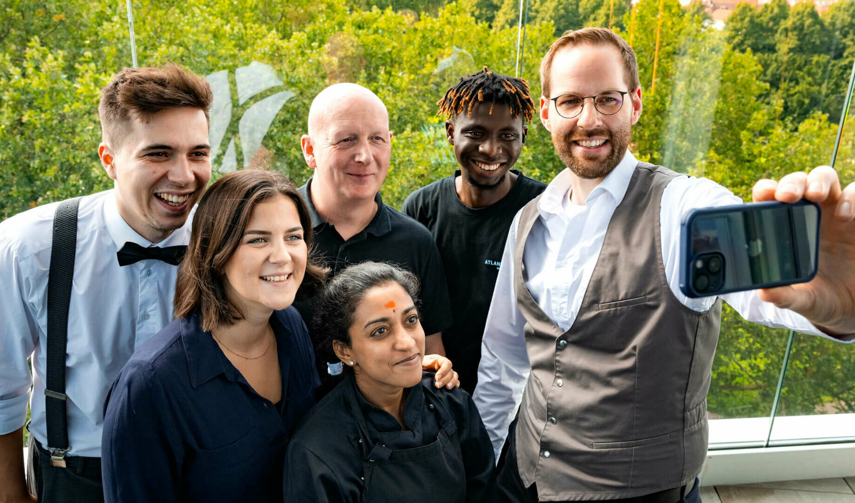 Team-Selfie des ATLANTIC Hotel Münster